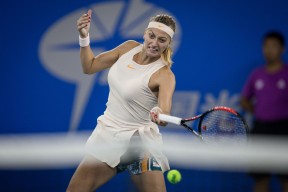 爱游戏-关于科维托娃回归赛场，挺进下一轮首场状态亮眼，公牛观众沸腾！的信息