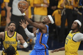 爱游戏-Doinb在独行侠比赛中比赛局势复杂，夺冠引发热议！